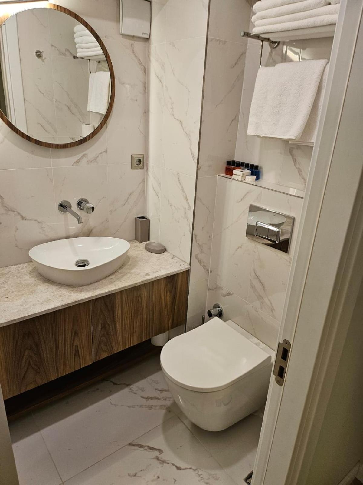 Iris Han Hotel Istanbul Exterior photo