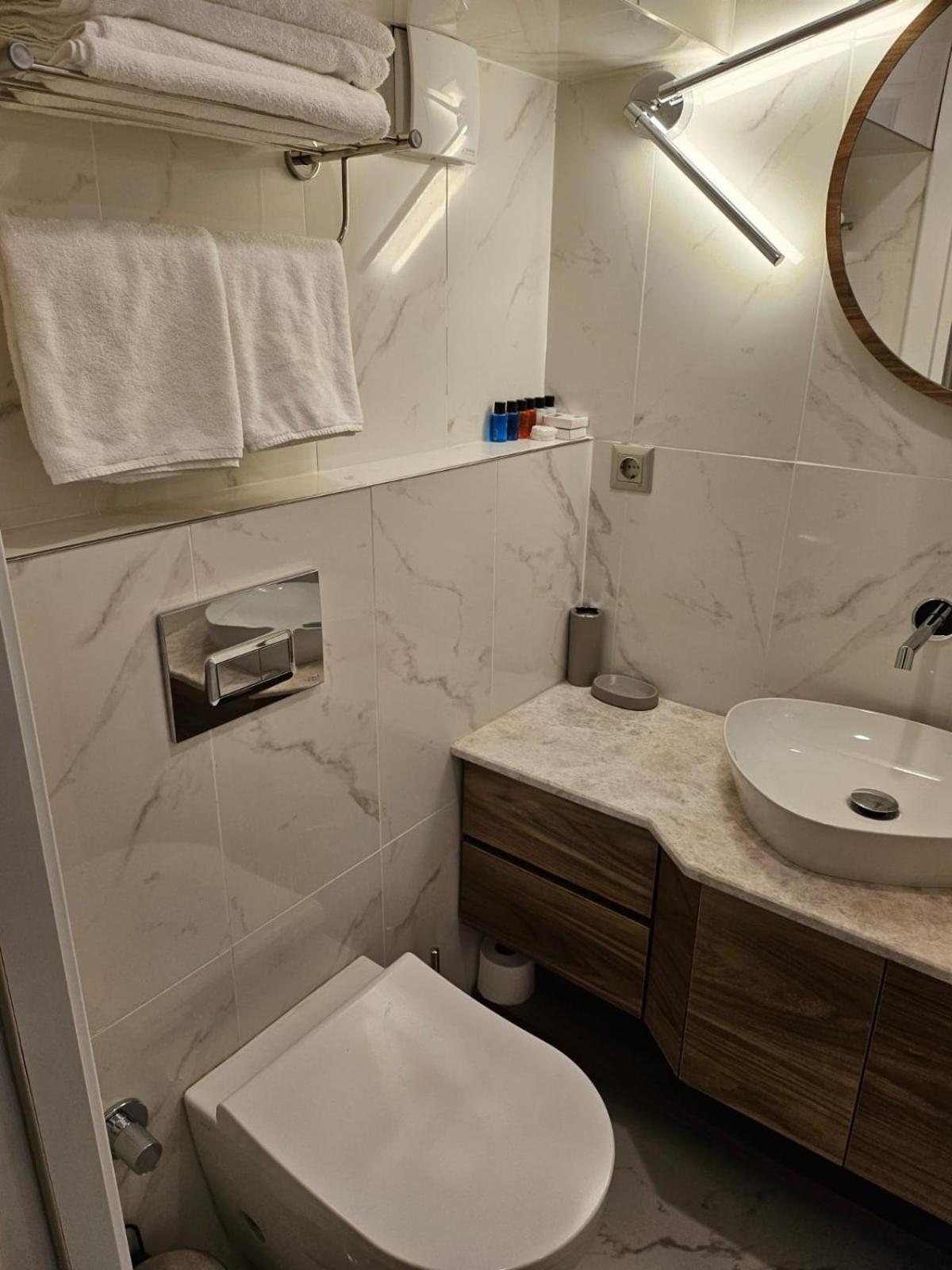 Iris Han Hotel Istanbul Exterior photo